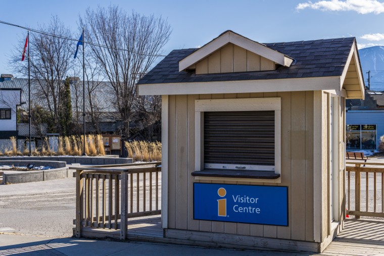 closed visitor center