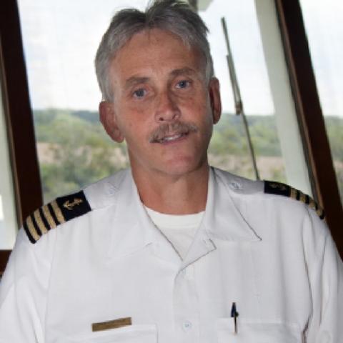Head shot of Captain Dave Macomber in uniform