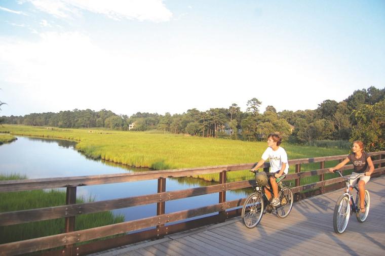 kids_riding_bicycles_on_bike_path