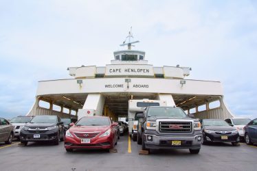 Vehicles_On_Ferry