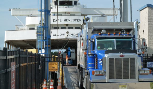 header_tractortrailer_loading_ferry
