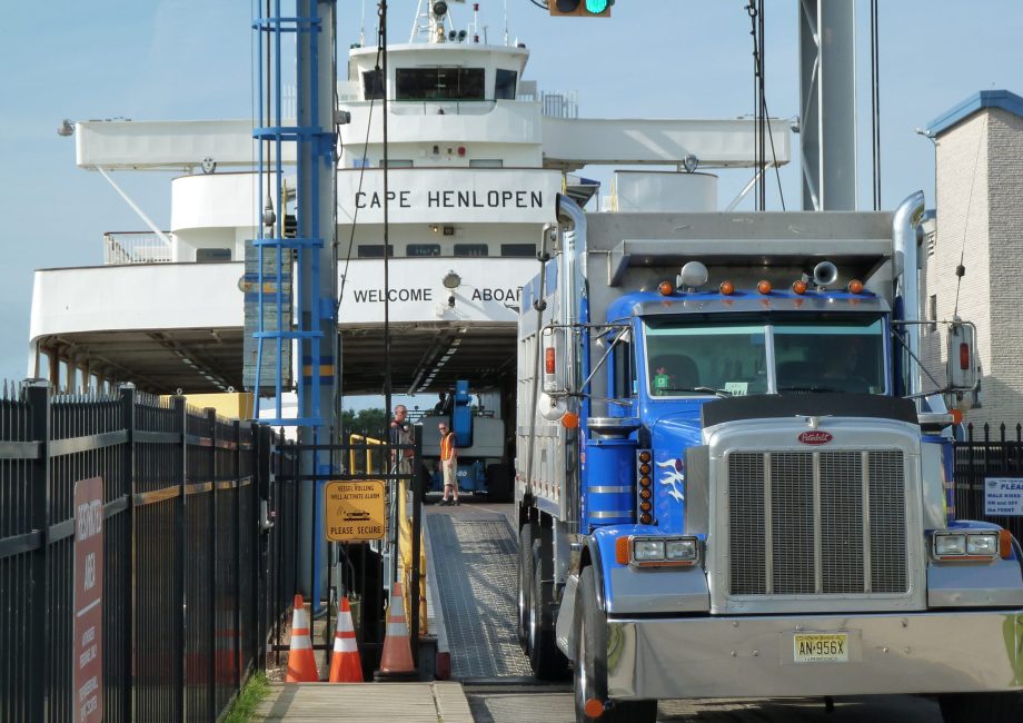 header_tractortrailer_loading_ferry